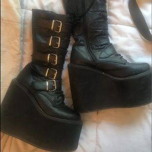 DEMONIA PLATFORM BOOTS